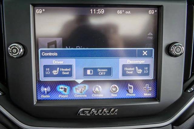 2015 Maserati Ghibli Standard