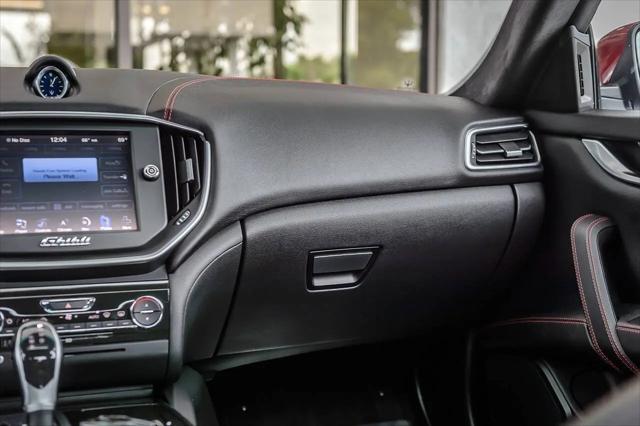 2015 Maserati Ghibli Standard