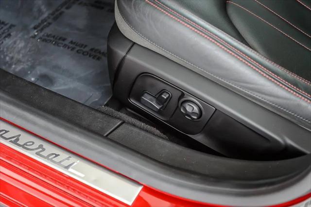 2015 Maserati Ghibli Standard