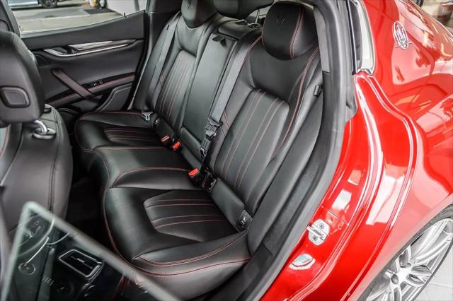 2015 Maserati Ghibli Standard