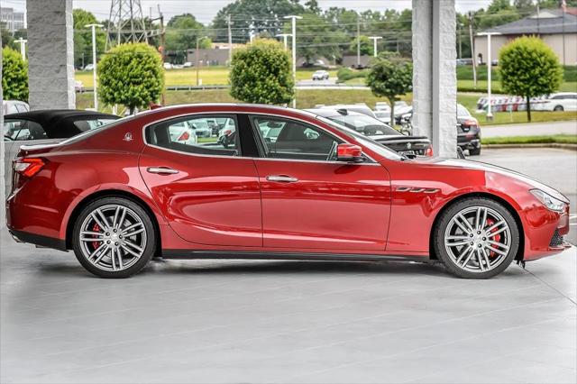 2015 Maserati Ghibli Standard