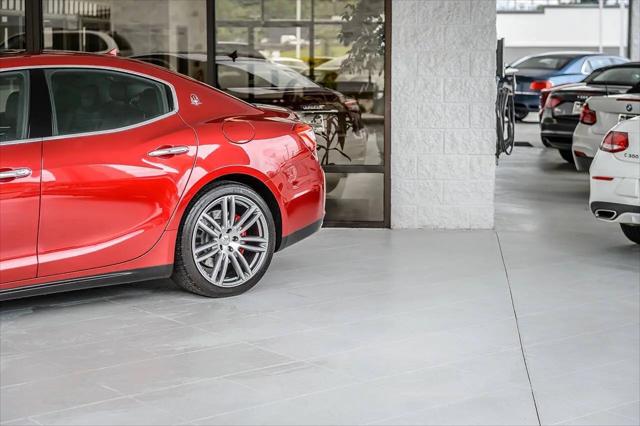 2015 Maserati Ghibli Standard