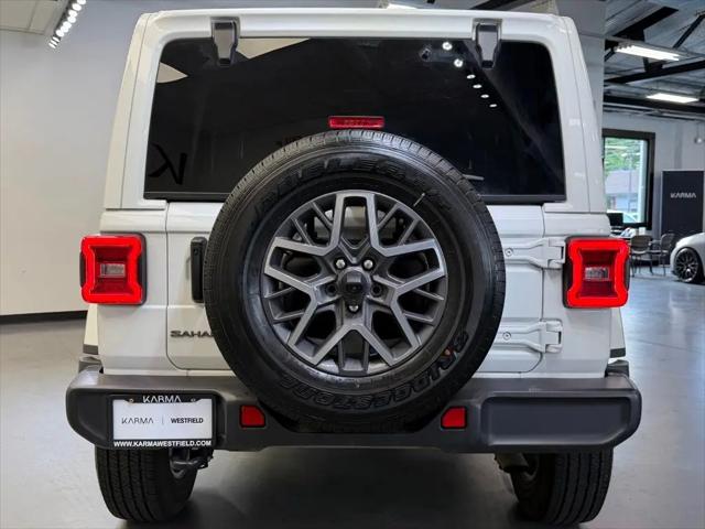 2025 Jeep Wrangler 4-Door Sahara 4x4
