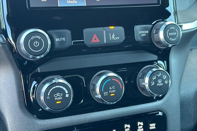 2026 Ram 1500 Express Crew Cab 4x4 5'7" Box