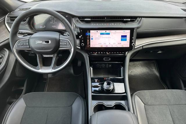 2026 Jeep Grand Cherokee L Altitude 4x4