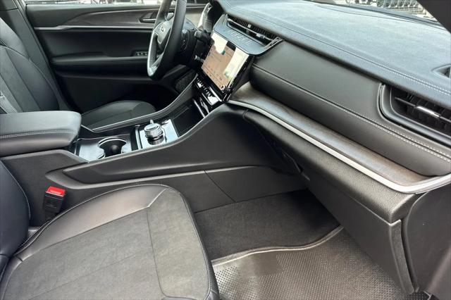2026 Jeep Grand Cherokee L Altitude 4x4