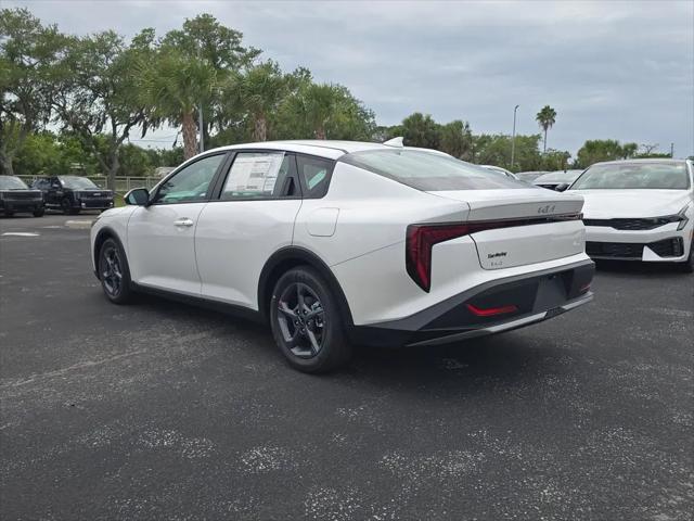 2026 Kia K4 LXS