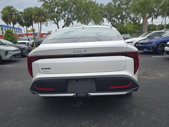 2026 Kia K4 LXS