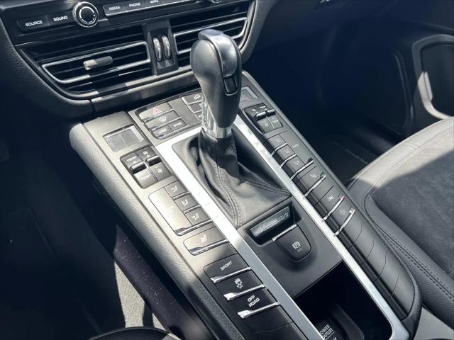2021 Porsche Macan Macan