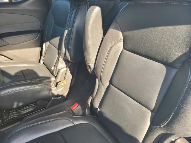 2023 Chevrolet Traverse FWD LT Cloth