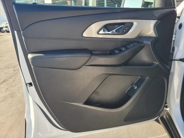 2023 Chevrolet Traverse FWD LT Cloth