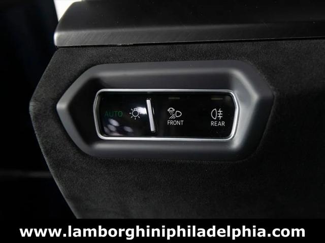 2023 Lamborghini Urus Performante