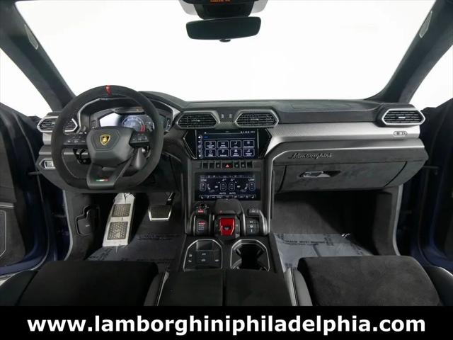 2023 Lamborghini Urus Performante