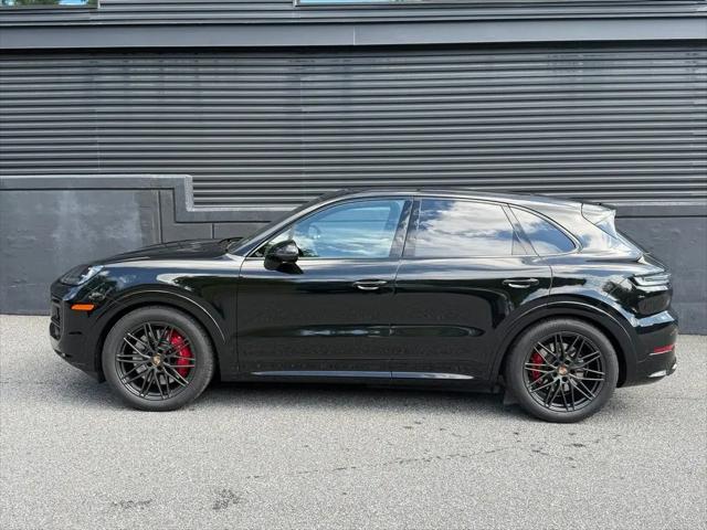 2025 Porsche Cayenne GTS