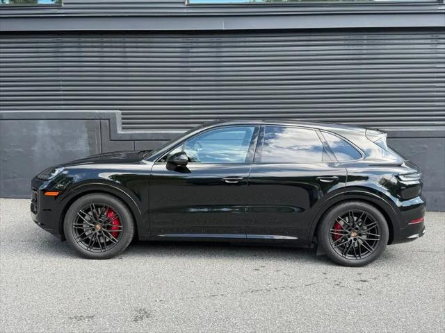 2025 Porsche Cayenne GTS