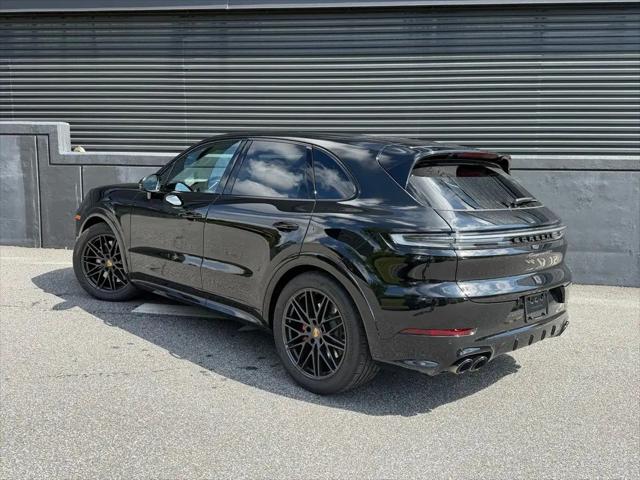 2025 Porsche Cayenne GTS