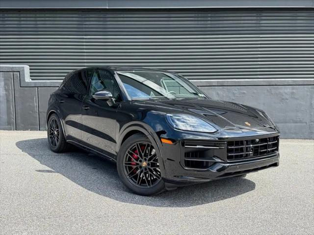 2025 Porsche Cayenne GTS