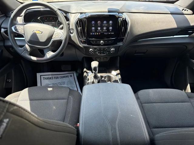 2023 Chevrolet Traverse AWD LT Cloth