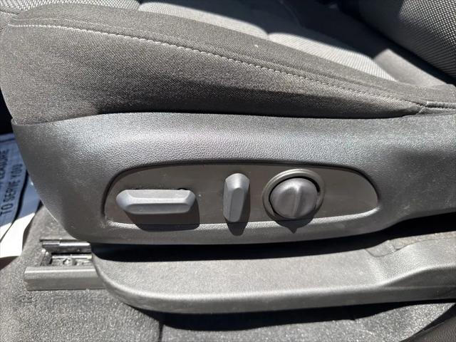 2023 Chevrolet Traverse AWD LT Cloth