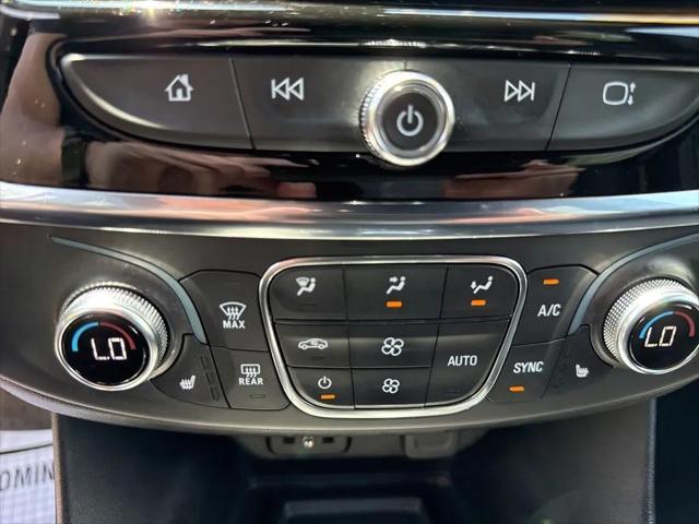 2023 Chevrolet Traverse AWD LT Cloth