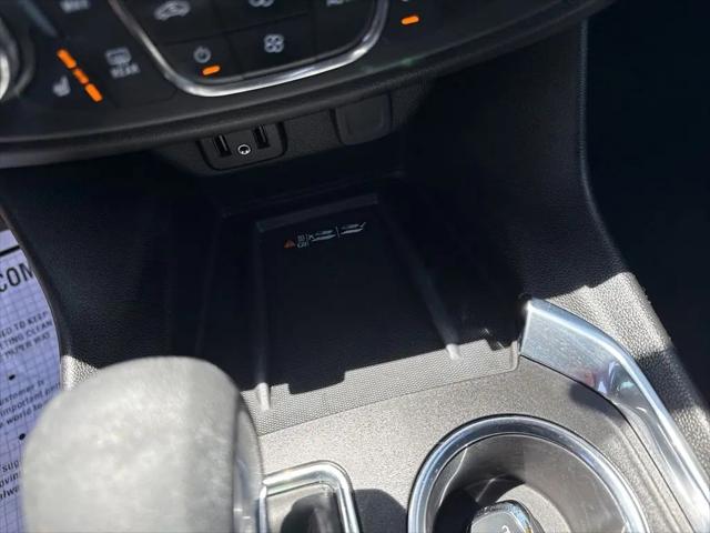 2023 Chevrolet Traverse AWD LT Cloth
