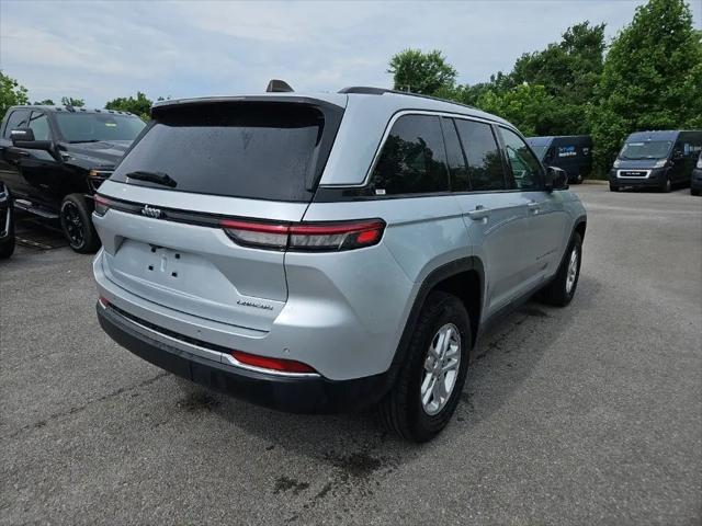 2024 Jeep Grand Cherokee Laredo 4x2