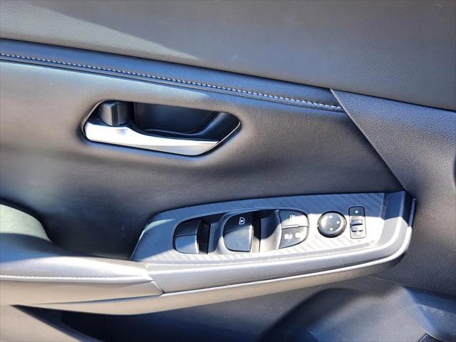 2023 Nissan Sentra SV Xtronic CVT