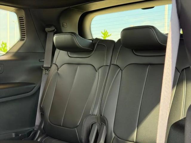 2025 Jeep Grand Cherokee L Limited 4x4
