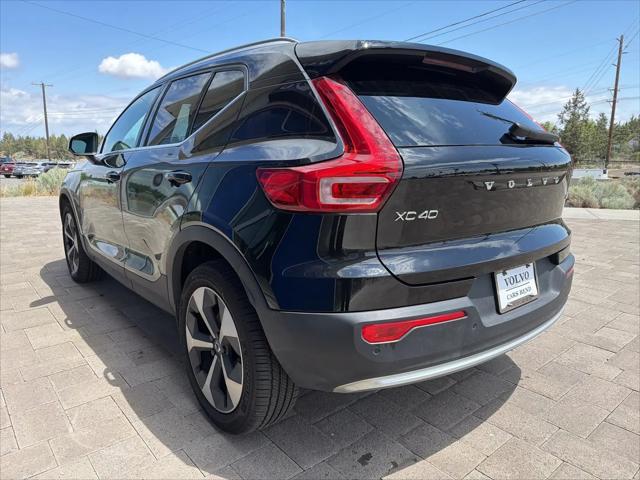 2025 Volvo XC40 B5 Plus Bright Theme