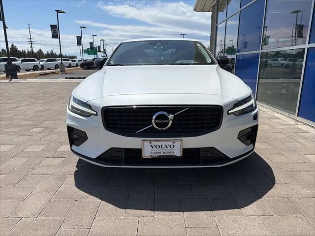 2022 Volvo S60 B5 Momentum