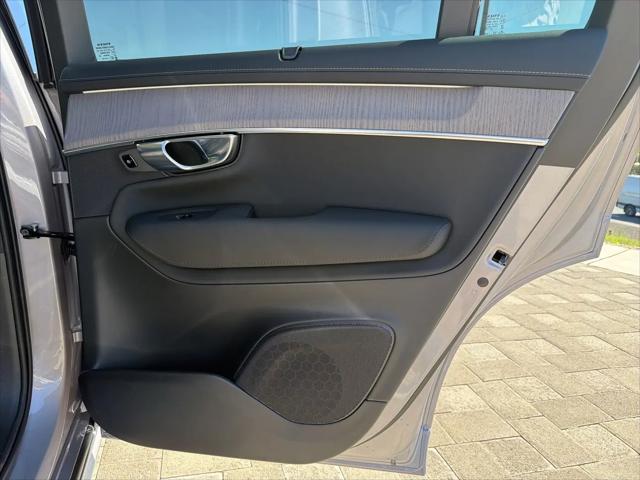 2026 Volvo XC90 Plug-In Hybrid Ultra, T8 AWD, Electric/Gasoline, Bright, 7 Seats
