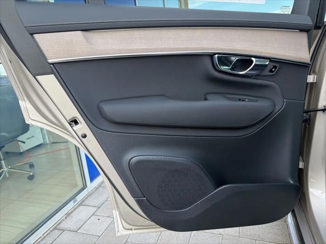 2026 Volvo XC90 Plug-In Hybrid Plus, T8 AWD, Electric/Gasoline, Bright, 7 Seats