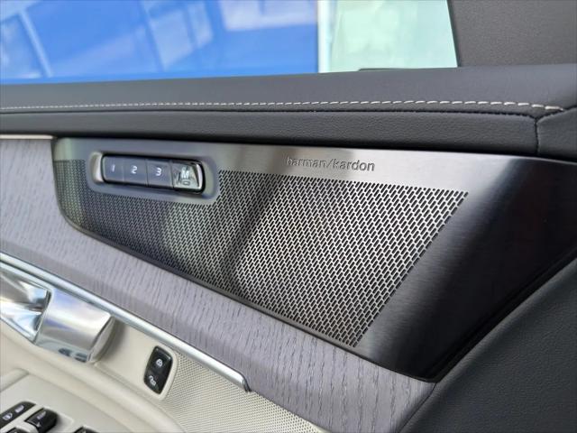 2026 Volvo XC90 Plug-In Hybrid Ultra, T8 AWD, Electric/Gasoline, Bright, 7 Seats