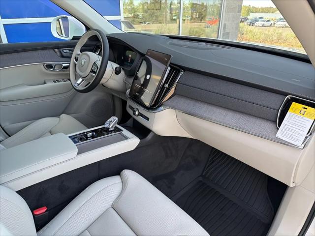 2026 Volvo XC90 Plug-In Hybrid Ultra, T8 AWD, Electric/Gasoline, Bright, 7 Seats