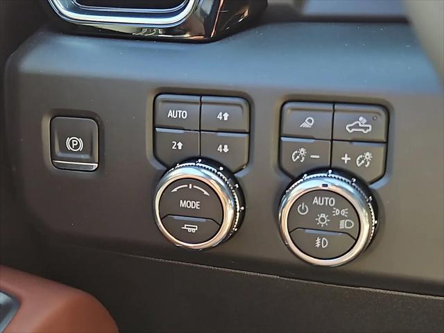 2026 GMC Sierra 2500HD Crew Cab, Standard Bed, Denali Ultimate, 4WD