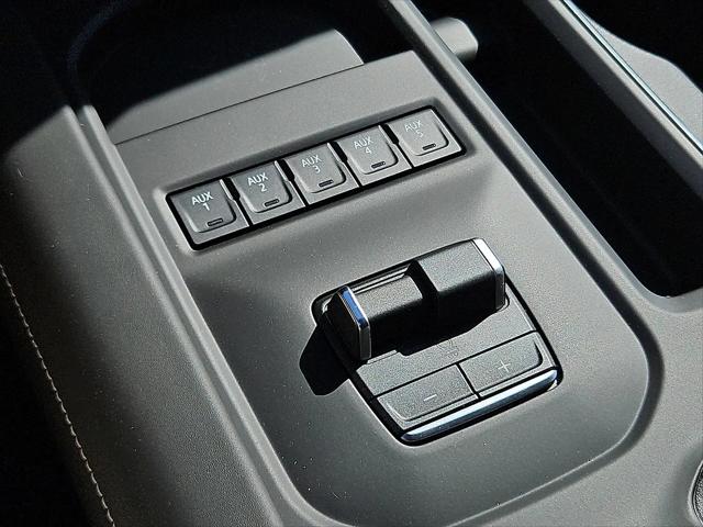 2026 GMC Sierra 2500HD Crew Cab, Standard Bed, Denali Ultimate, 4WD