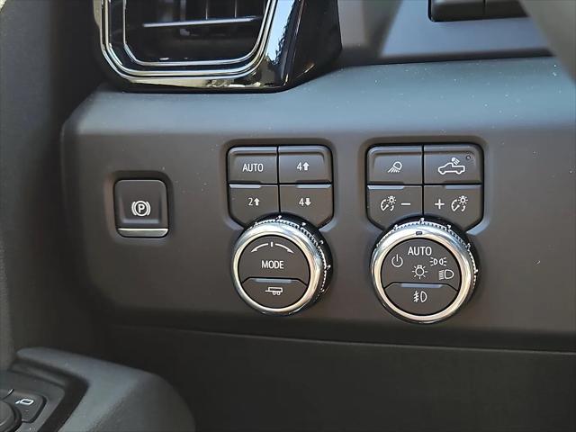 2026 GMC Sierra 1500 Crew Cab, Standard Bed, AT4, 4WD