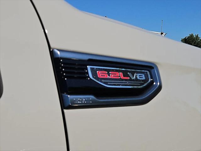 2026 GMC Sierra 1500 Crew Cab, Standard Bed, AT4, 4WD