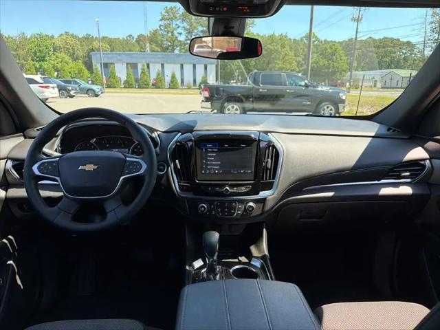 2023 Chevrolet Traverse AWD LT Cloth