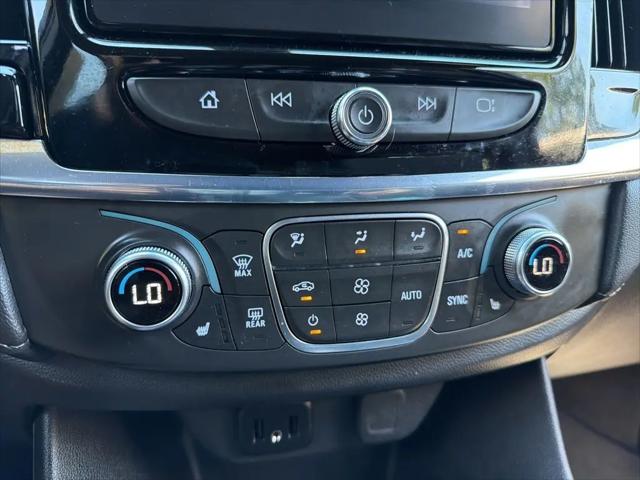 2023 Chevrolet Traverse AWD LT Cloth