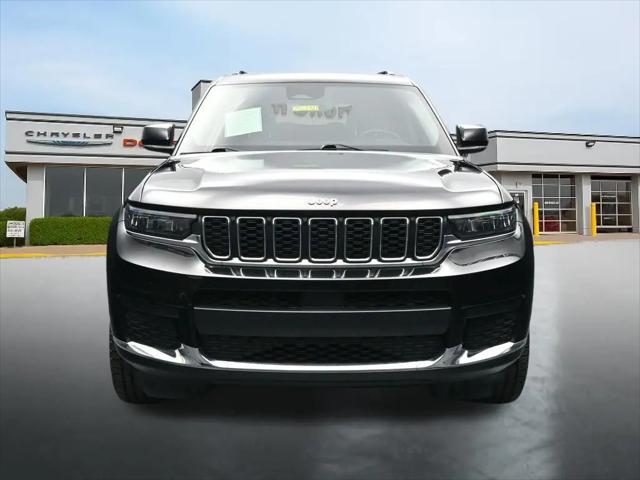 2022 Jeep Grand Cherokee L Laredo 4x4