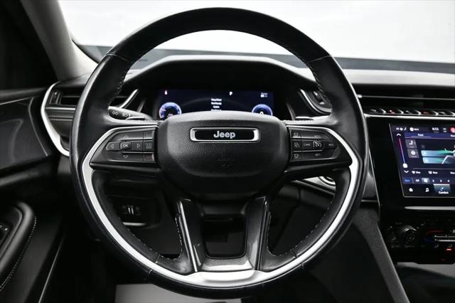 2022 Jeep Grand Cherokee L Laredo 4x4