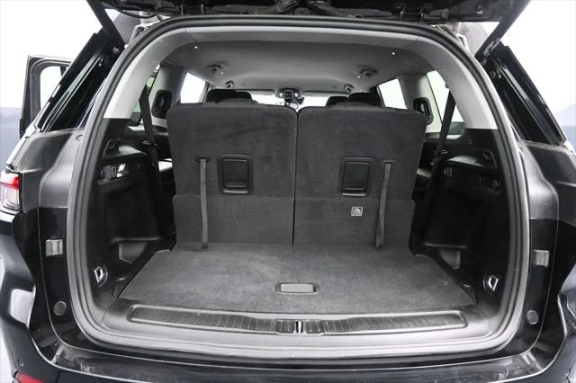 2022 Jeep Grand Cherokee L Laredo 4x4