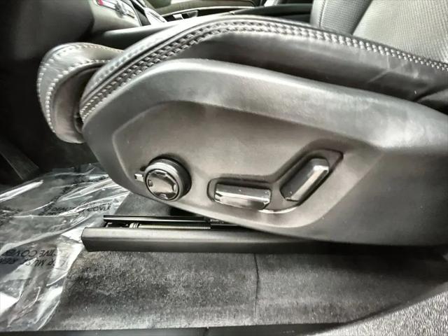 2024 Volvo XC90 Recharge T8 Ultimate 6-Seater
