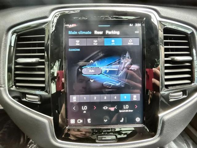 2024 Volvo XC90 Recharge T8 Ultimate 6-Seater