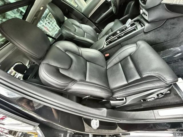 2024 Volvo XC90 Recharge T8 Ultimate 6-Seater