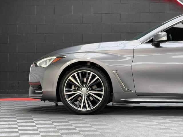 2017 INFINITI Q60 2.0t Premium