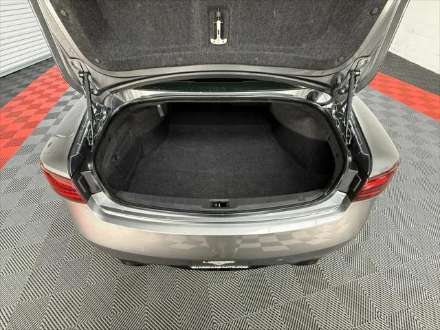2017 INFINITI Q60 2.0t Premium