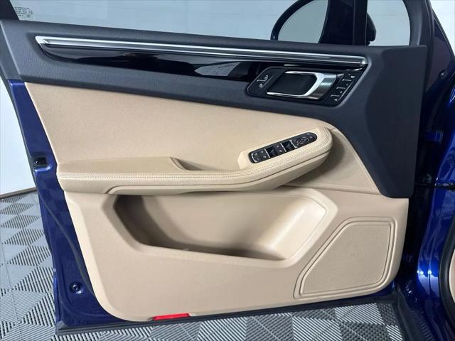 2023 Porsche Macan T