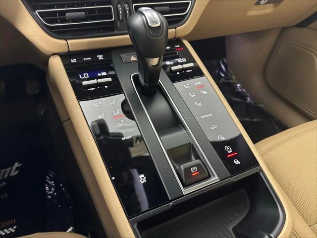 2023 Porsche Macan T